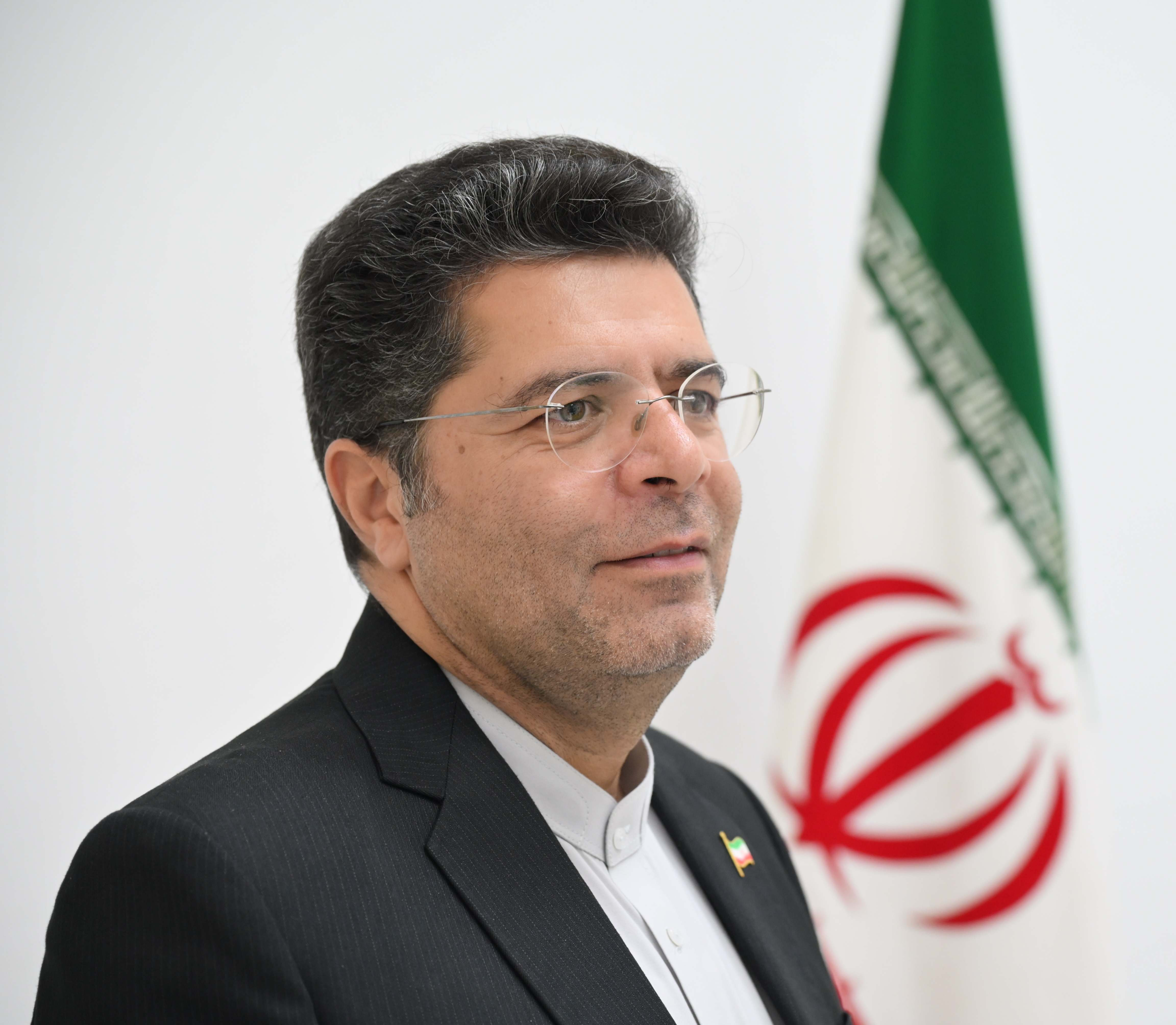 درباره سفیر